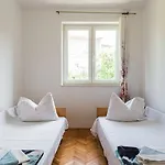 Lauschiges Nur 300 Meter Zum Sandstrand Mit Meerblick Und Parkplatz