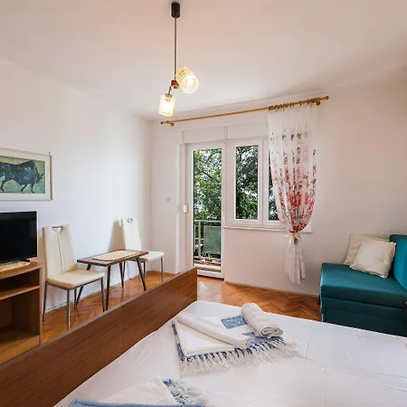 Appartement Lauschiges Nur 300 Meter Zum Sandstrand Mit Meerblick Und Parkplatz Crikvenica