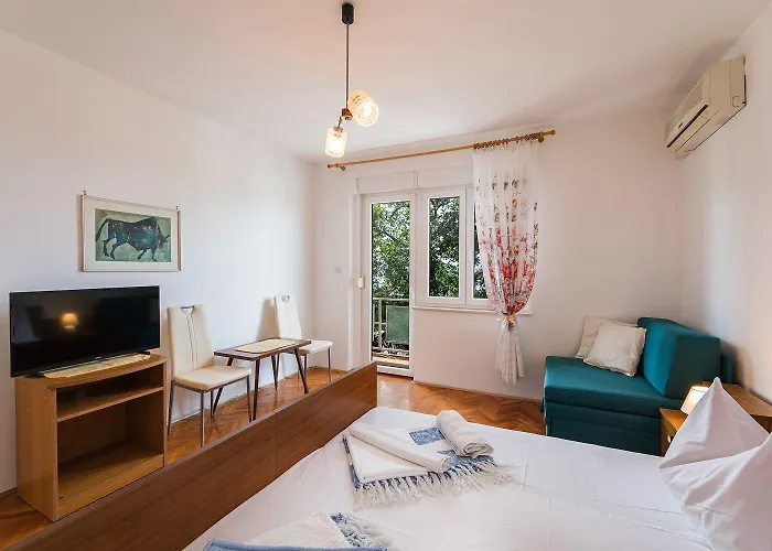 Appartement Lauschiges Nur 300 Meter Zum Sandstrand Mit Meerblick Und Parkplatz Crikvenica