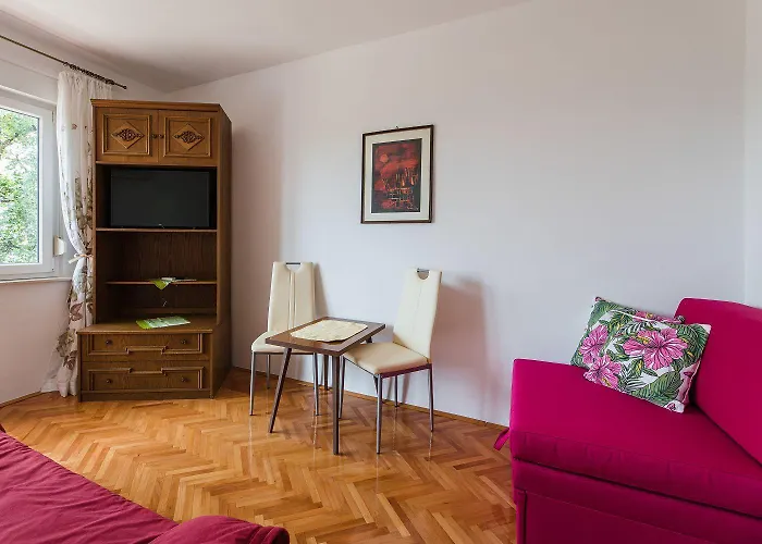 Lauschiges Nur 300 Meter Zum Sandstrand Mit Meerblick Und Parkplatz Appartement *