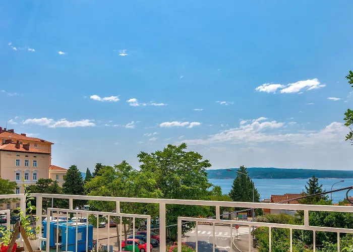 Appartement Lauschiges Nur 300 Meter Zum Sandstrand Mit Meerblick Und Parkplatz Crikvenica